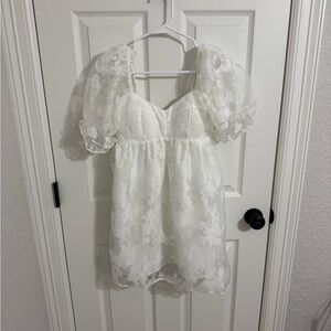 Elegant White Puff Sleeve Top